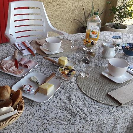 La Demeure D'Helice Bed & Breakfast Langlade Exterior foto